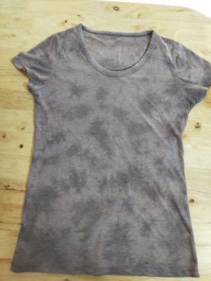 リメイク材料のTシャツ