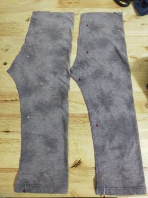 裁断したTシャツ
